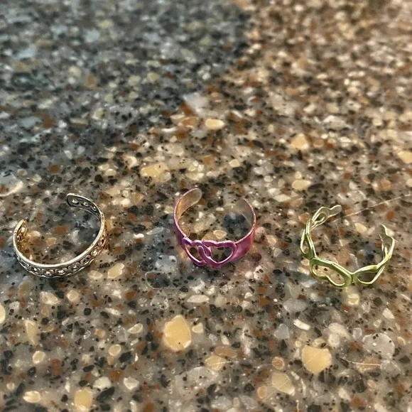 Three Adjustable Toe Rings - Picture 1 of 2